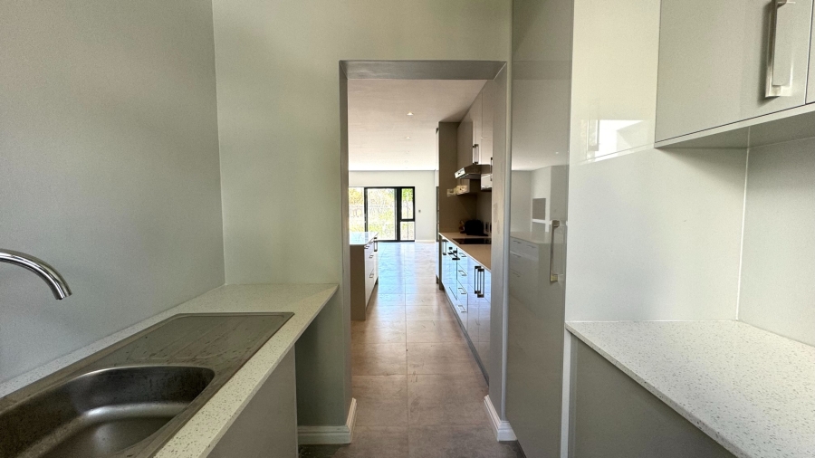 3 Bedroom Property for Sale in Croydon Gardens Estate Western Cape